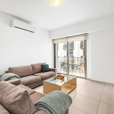 Downown With 2 Bedrooms